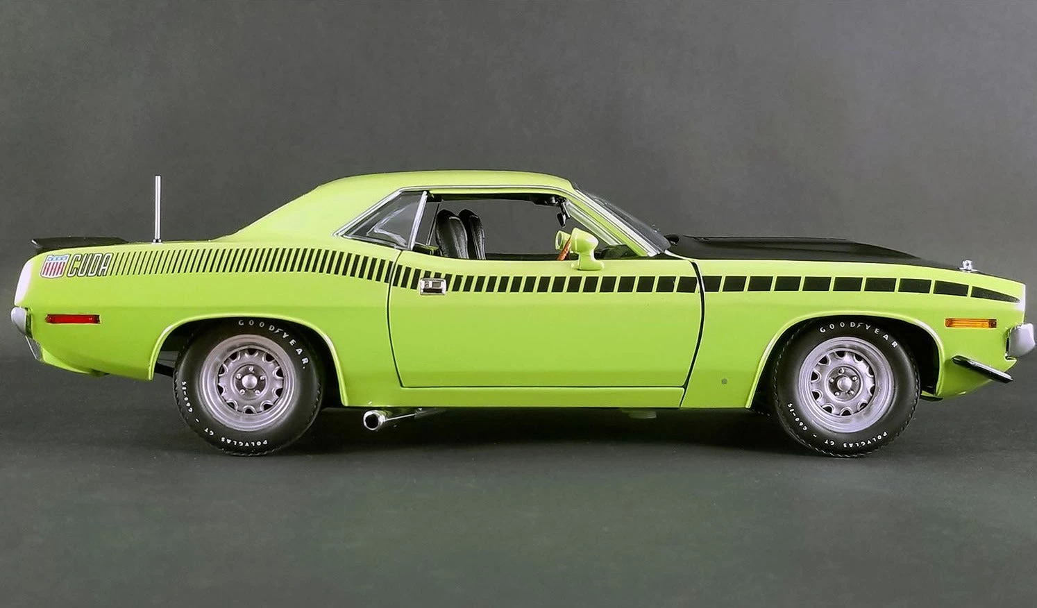 Acme 1/18 1970 Plymouth AAR Cuda Sublime Green