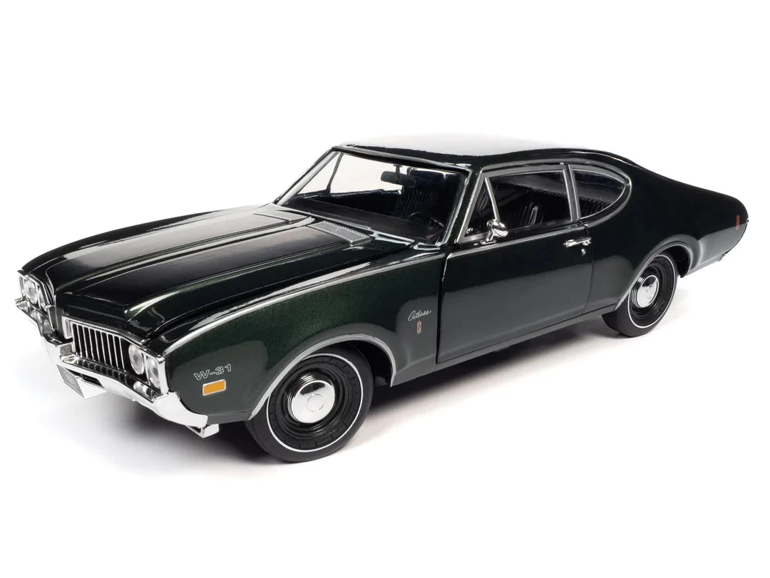 Auto World 1/18 1969 Oldsmobile Cutlass S W-31