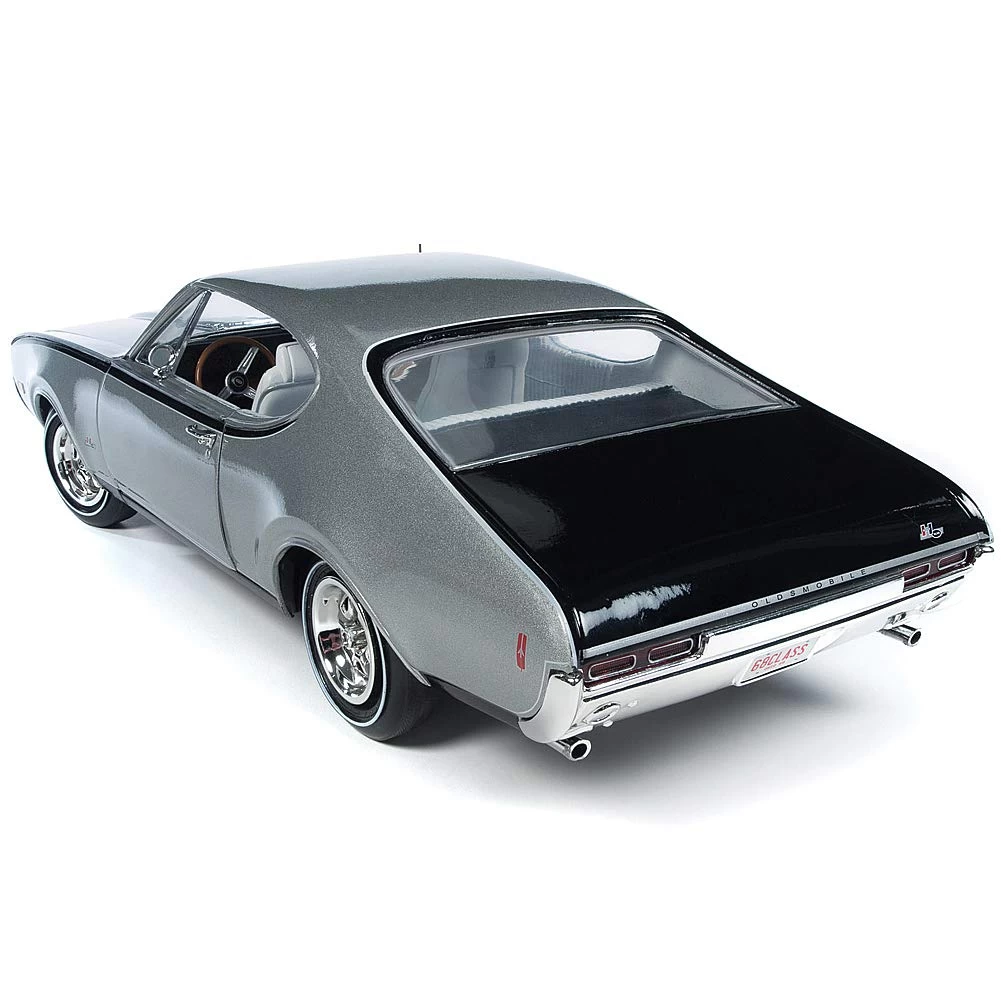 Auto World 1/18 1968 Oldsmobile Cutlass Hurst/Olds "Class Of 68" 50th Anniversary - Image 2