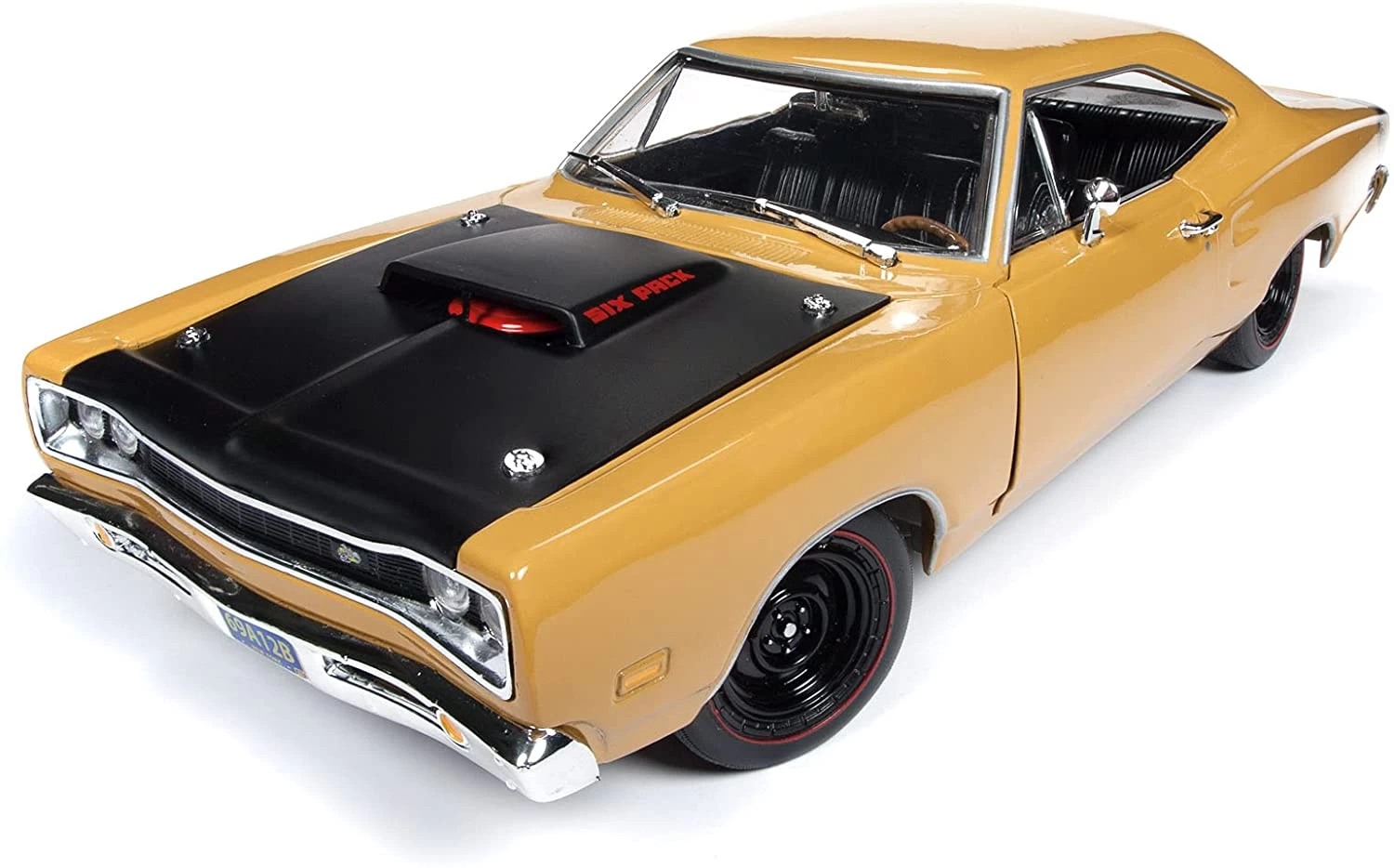 Auto World 1/18 1969 1/2 Dodge Super Bee Hardtop