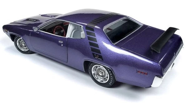 Auto World 1/18 1971 Plymouth Road Runner Hardtop "MCACN" Violet - Image 2
