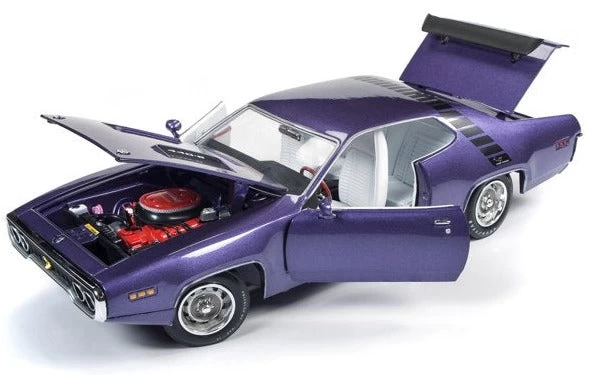 Auto World 1/18 1971 Plymouth Road Runner Hardtop "MCACN" Violet - Image 4