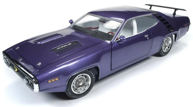 Auto World 1/18 1971 Plymouth Road Runner Hardtop "MCACN" Violet
