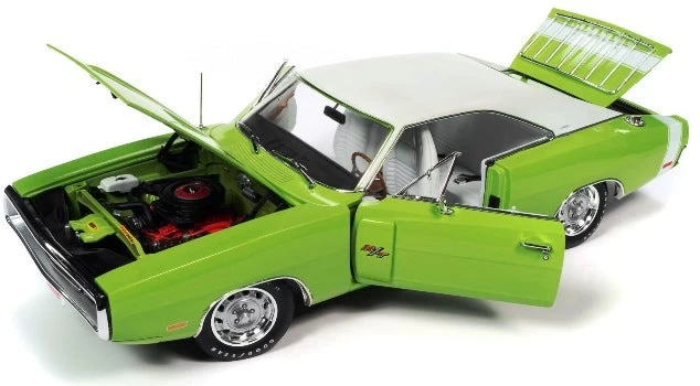 Auto World 1/18 1970 Dodge Charger R/T Sublime Green - Image 3