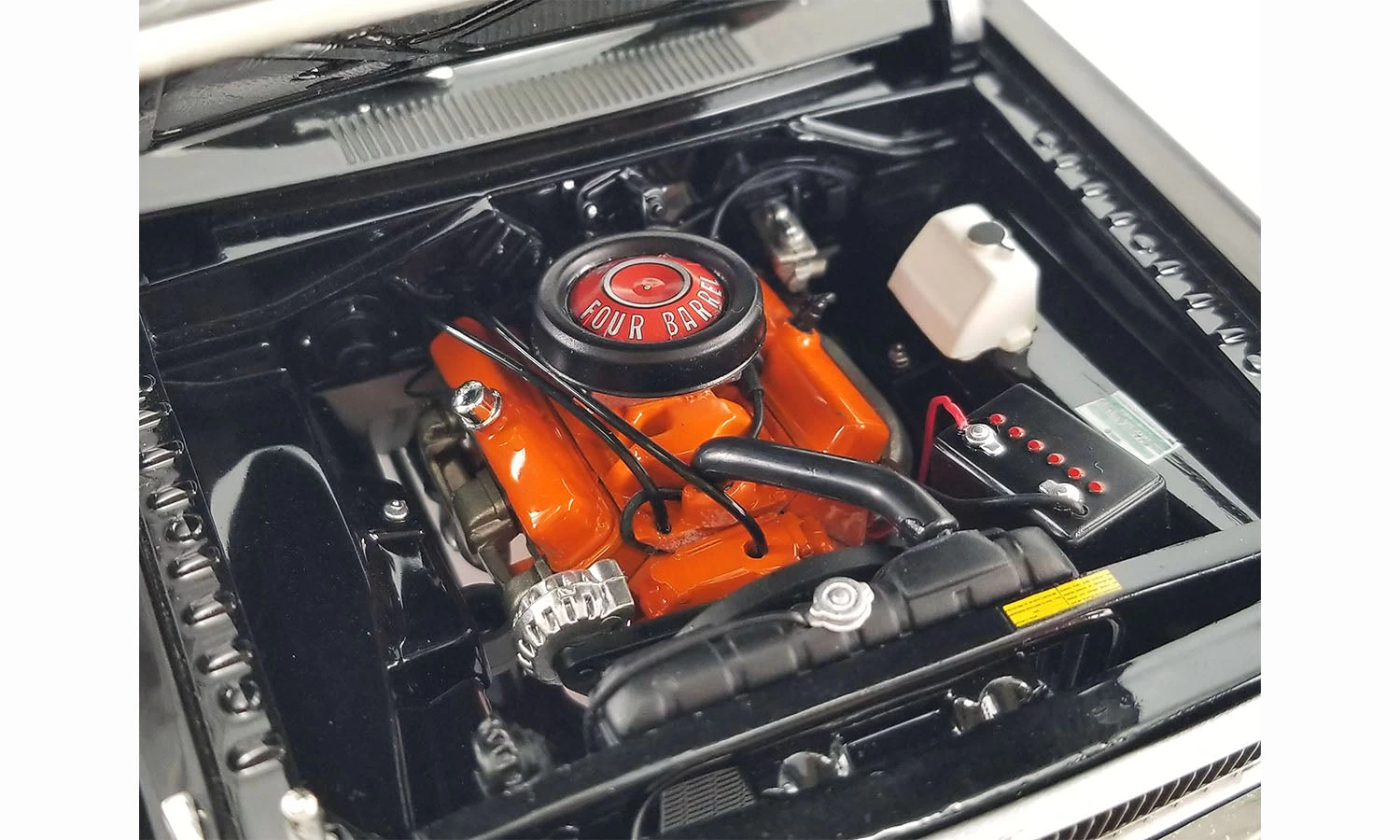 Acme 1/18 1970 Dodge Dart Swinger 340 - Image 4